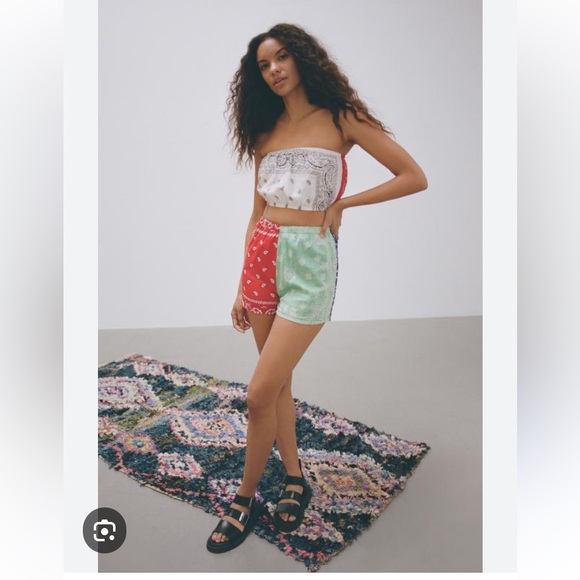 Urban Outfitters Urban Renewal Recycled Bandana Print Pull-On Short NWT - Picture 7 of 7